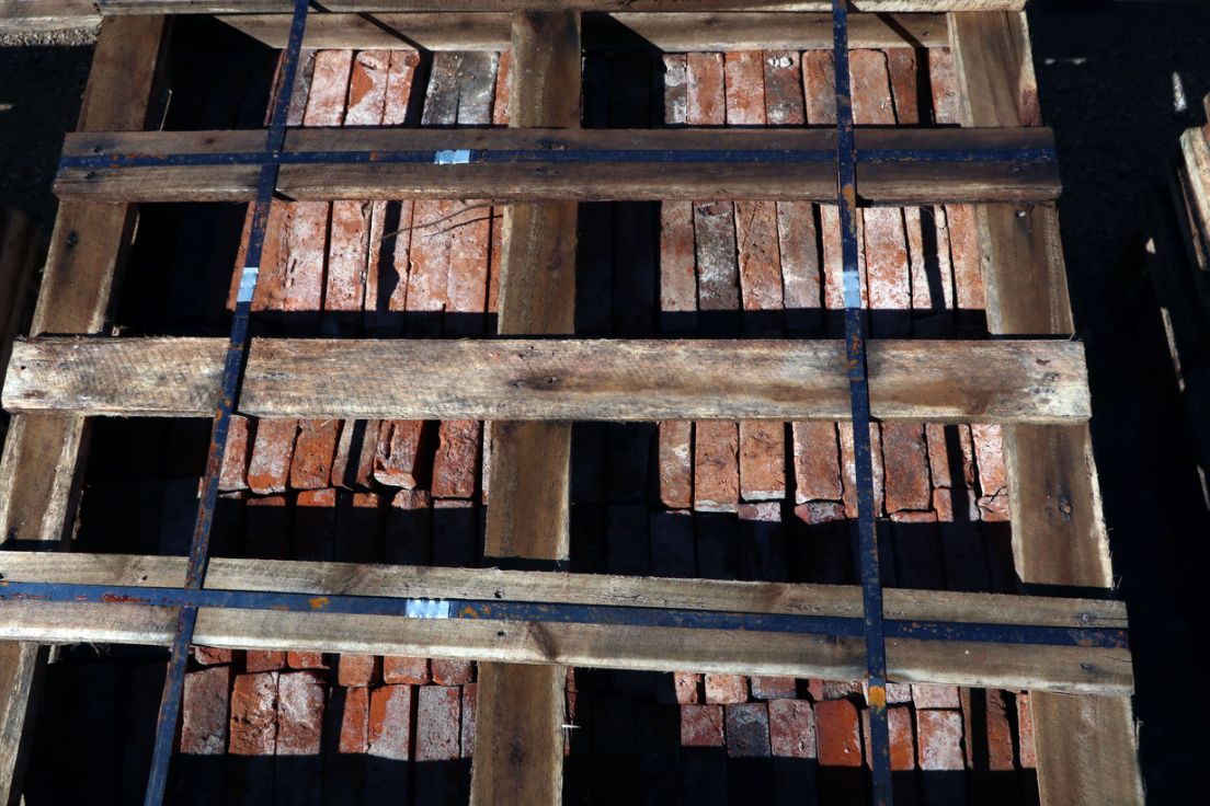 demi brique ancienne = tuilot, mulot