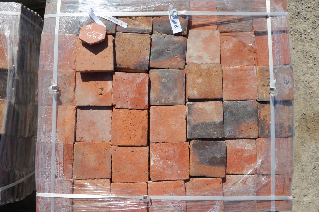 Terre cuite ancienne carrée orange - carrelage de Bourgogne chamaré