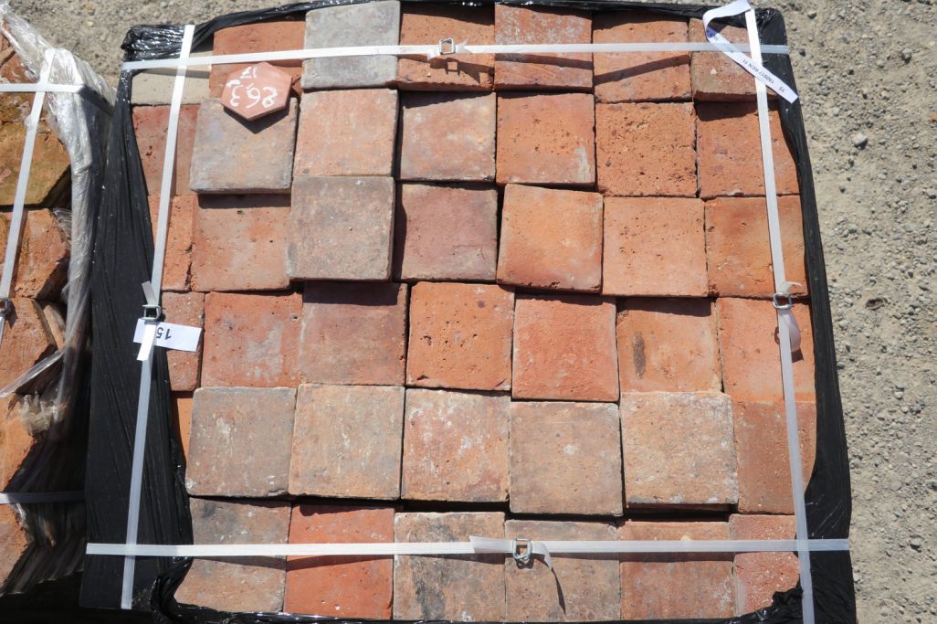 Terre cuite ancienne carrée orange - carrelage de Bourgogne rosé