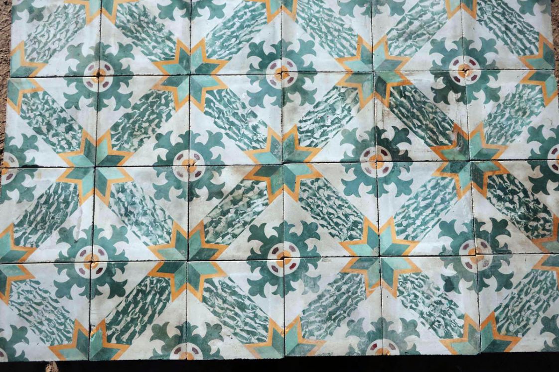 carrelage ciment polychrome vert jaune