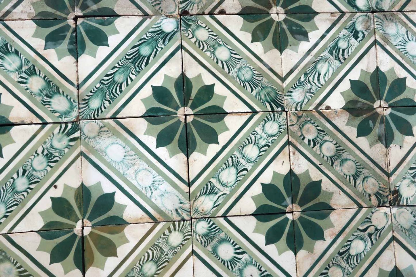 carreaux de ciment anciens vert