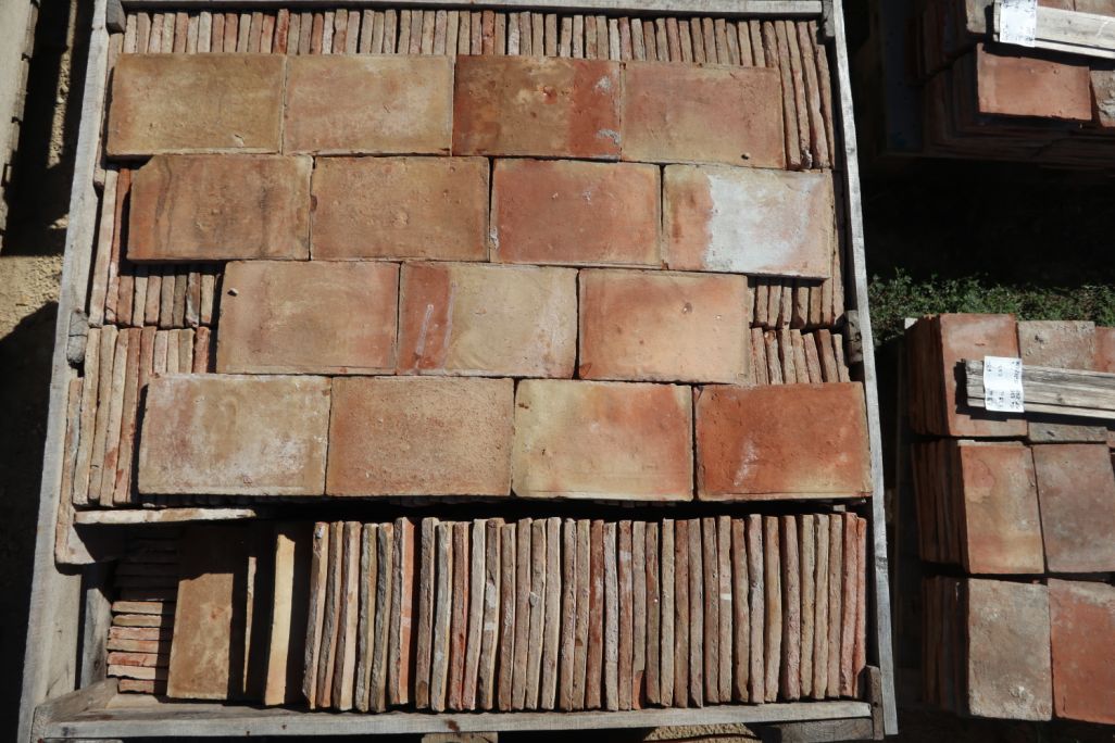 Terres cuites anciennes rectangles - mallon feuillet ancien XVIIIe XIXe