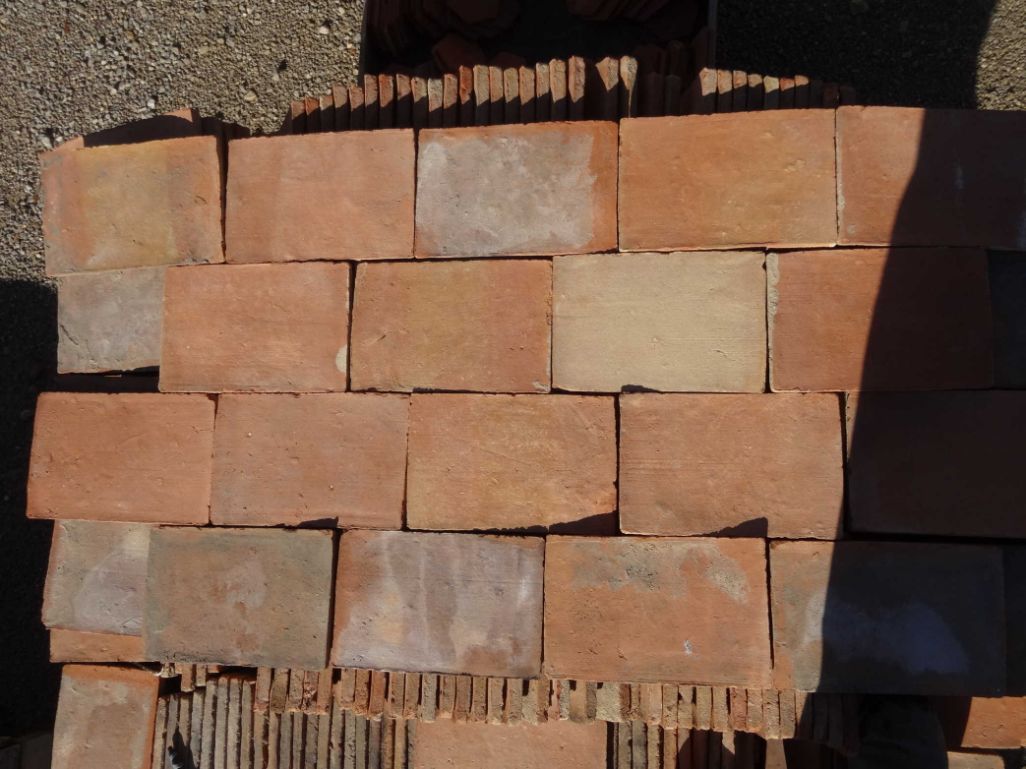Terres cuites anciennes rectangles orange de Provence - mallon feuillet ancien XVIIIe XIXe