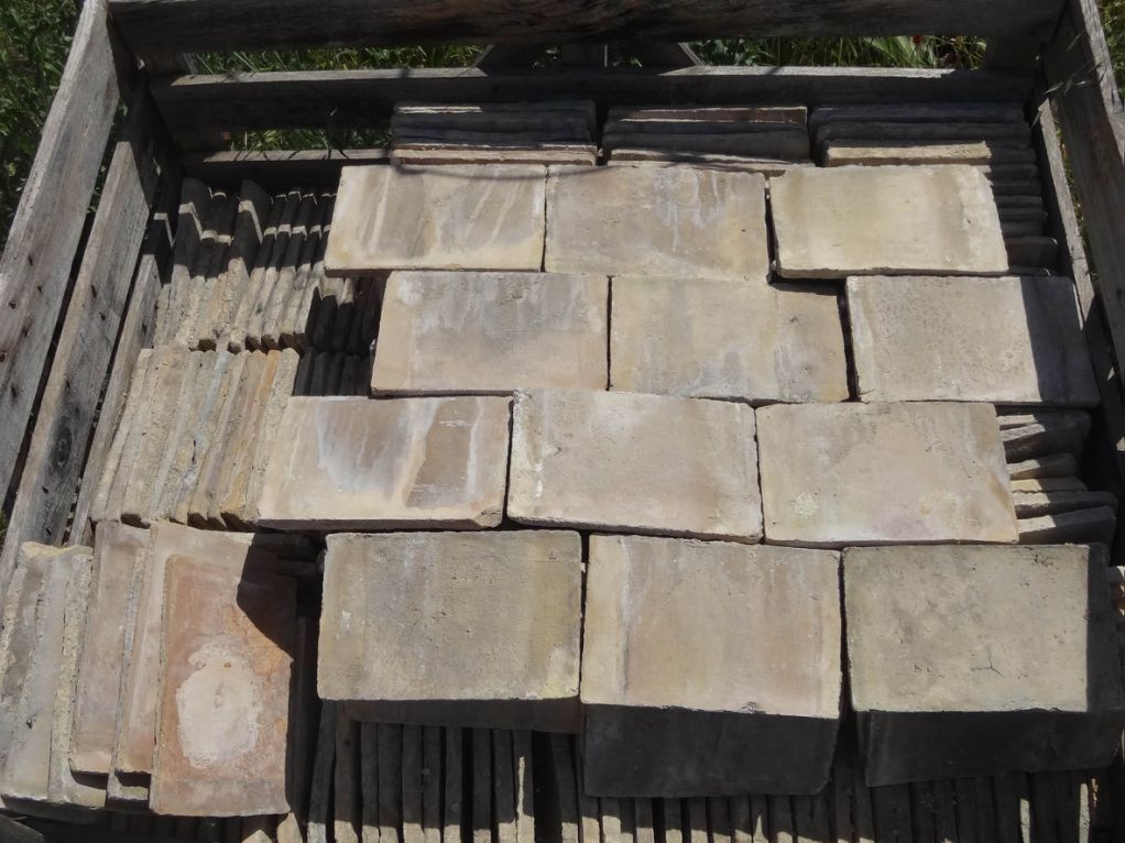 Terres cuites anciennes rectangles panaché clair paille - mallon feuillet ancien du Languedoc XVIIIe XIXe