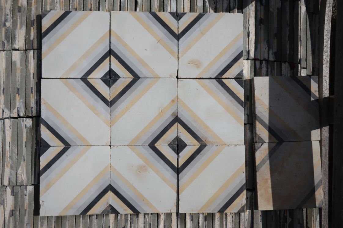 carreaux de ciment anciens - carrelage 70's seventies